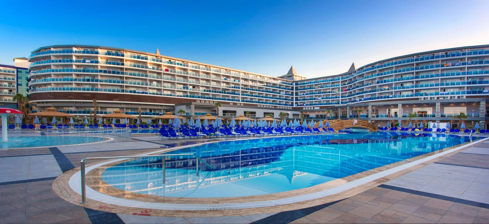 Eftalia Ocean Hotel — resort overview