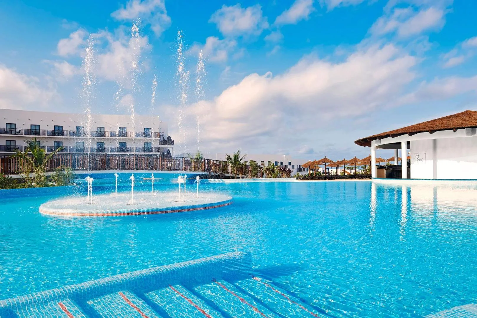 Meliá Dunas Beach Resort & Spa